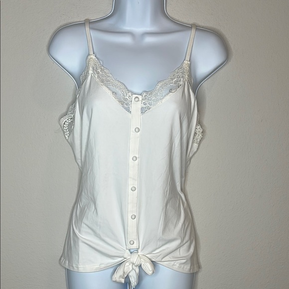 Daytrip White Lace Button-Front Camisole - Picture 1 of 3